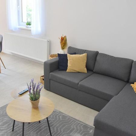 Voeroesko Apartmanhaz Balatonalmádi Exterior foto