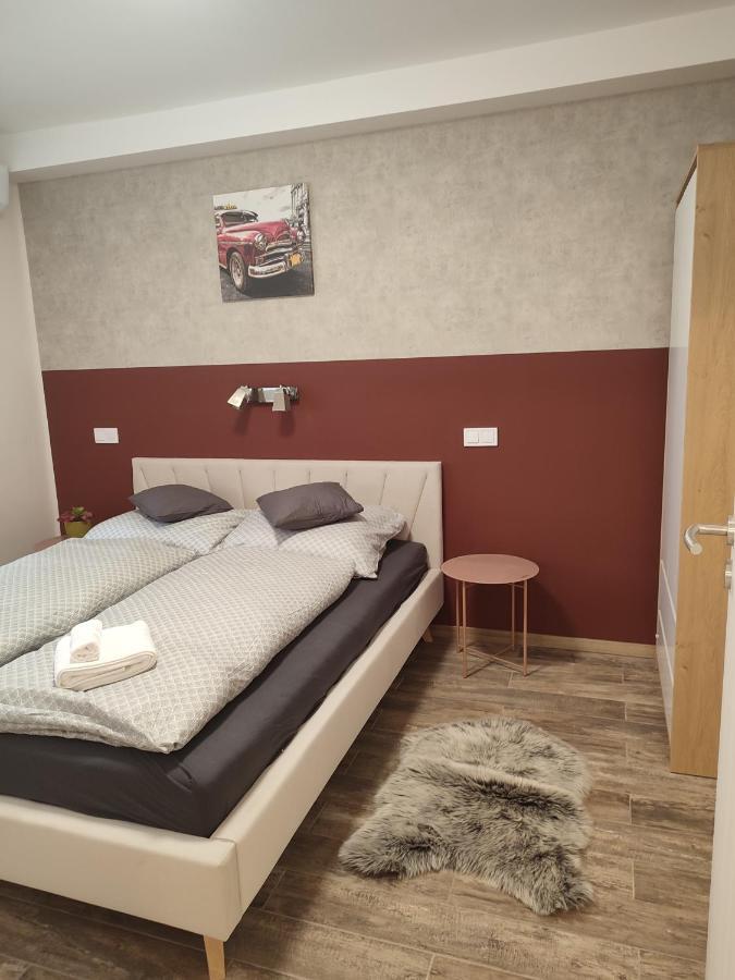 Voeroesko Apartmanhaz Balatonalmádi Exterior foto