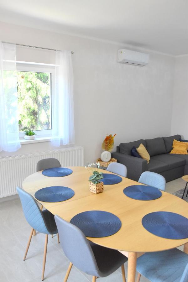 Voeroesko Apartmanhaz Balatonalmádi Exterior foto
